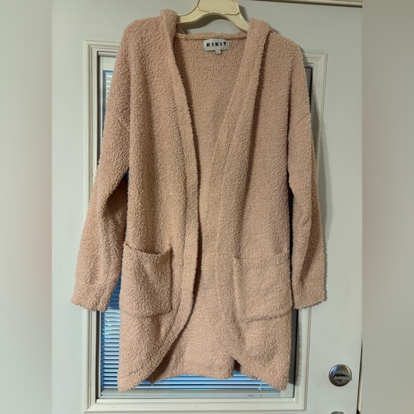 Kikit Women's Cardigan in Soft Pink - Picture 2 of 13